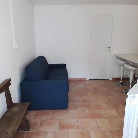 Holiday Apartaments 代森扎诺-德尔加达 外观 照片